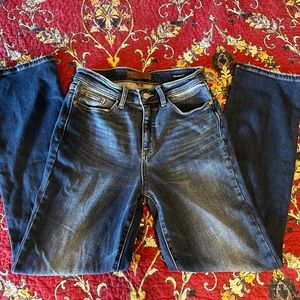 NWOT Judy Blue size 7 straight fit jeans